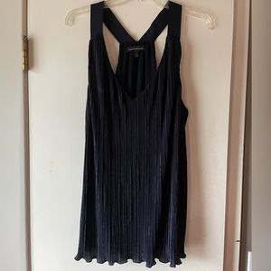 Banana Republic sleeveless shirt